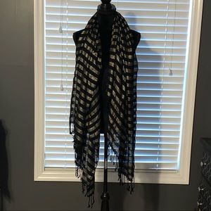 Black and gold striped scarf